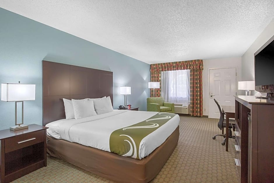 Quality Inn Clute Freeport