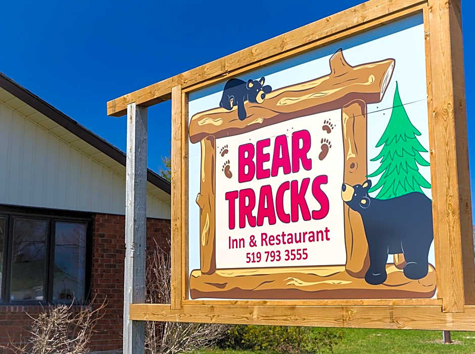 Bear Tracks Inn