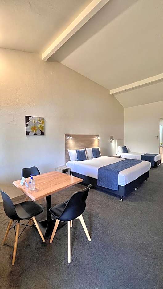 Captains Quarters Motor Inn