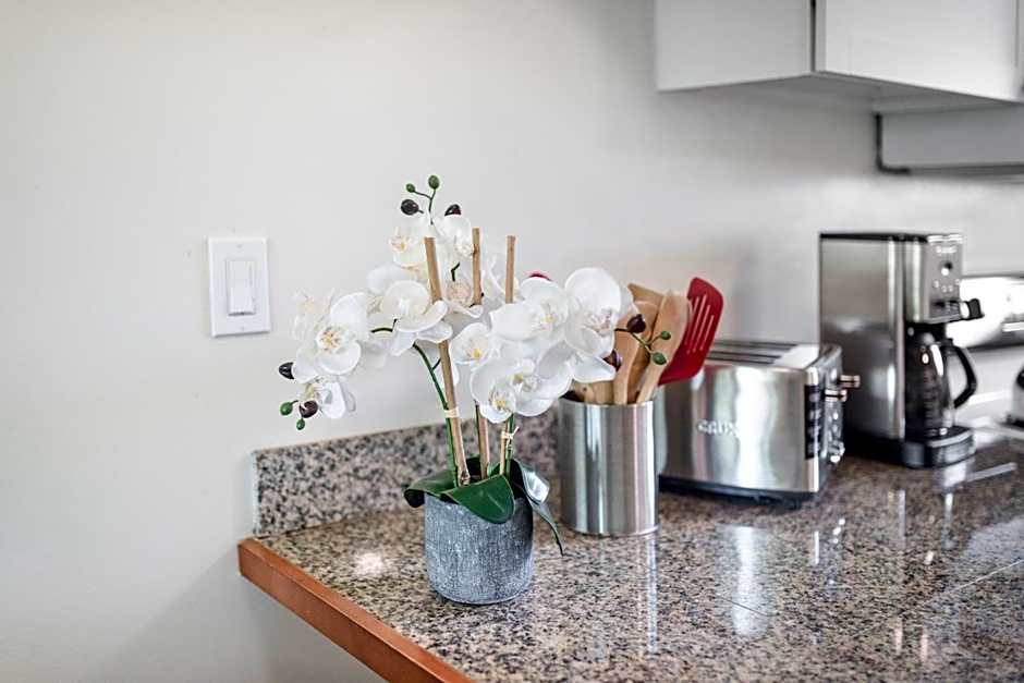 Lahaina Wonderful Condos