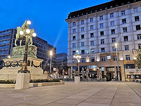 Five Points Square - City Center