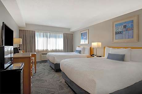 Queen Room with Two Queen Beds - Non-Smoking