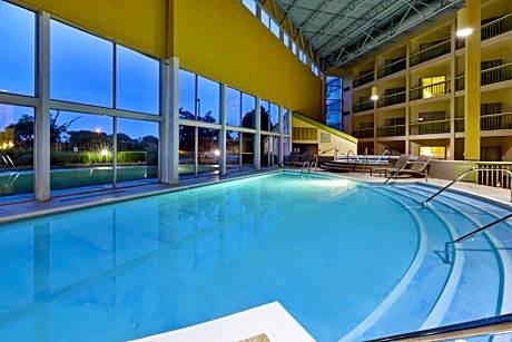 DoubleTree by Hilton Holland