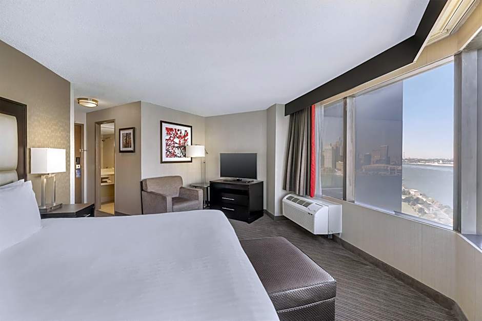 Best Western Plus Waterfront Hotel