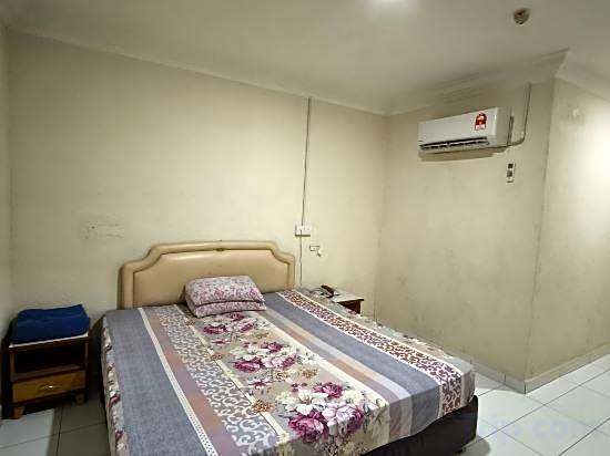 OYO 90895 Hotel Ikia