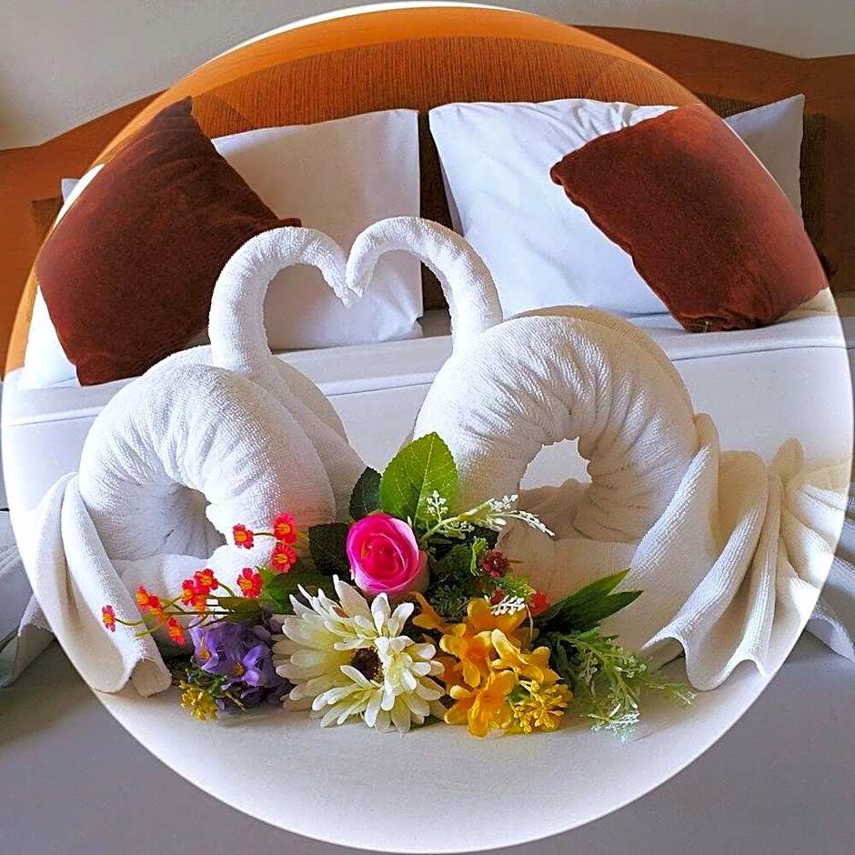 Sing Golden Place Hotel