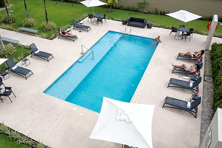 Courtyard by Marriott Panama Metromall