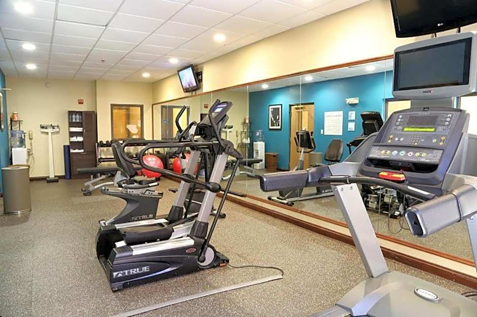 Holiday Inn Express Hotel & Suites Cleveland - Ms By IHG