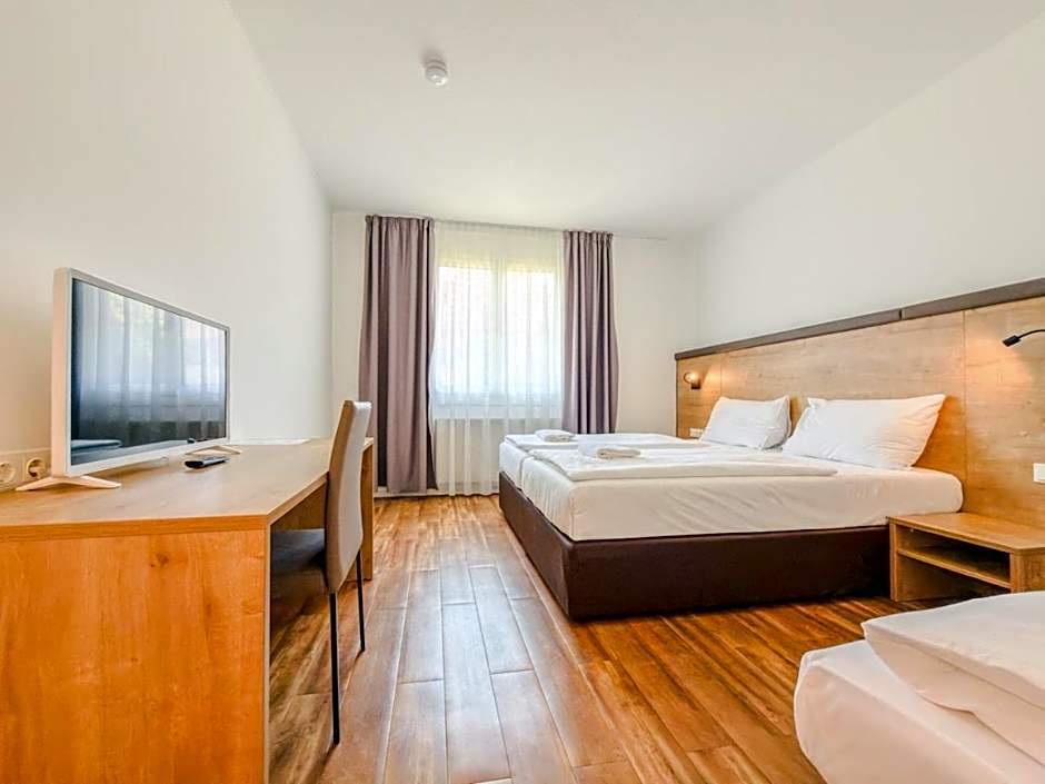 Hotel Sachsengang - free parking, near U1 & U2