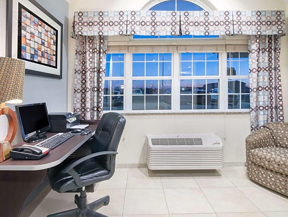 Microtel Inn & Suites By Wyndham Stanley