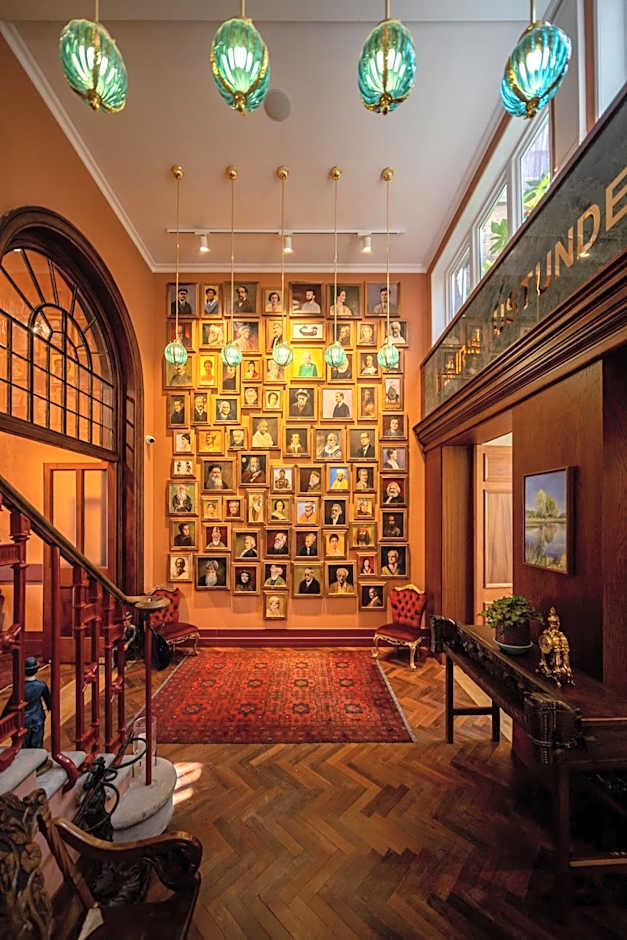 Limehouse Library Hotel