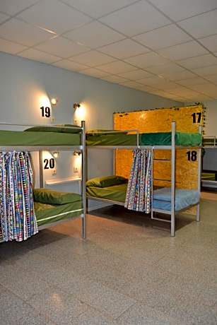 Bunk Bed in Mixed Dormitory Room