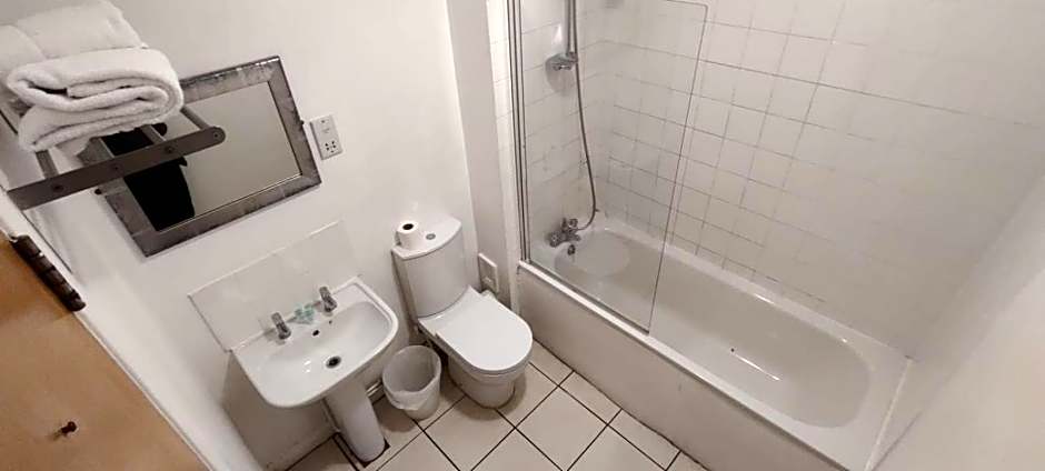 Royal Hotel, Bar & Grill