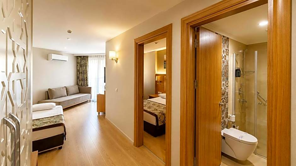 Blue Wave Suite Hotel