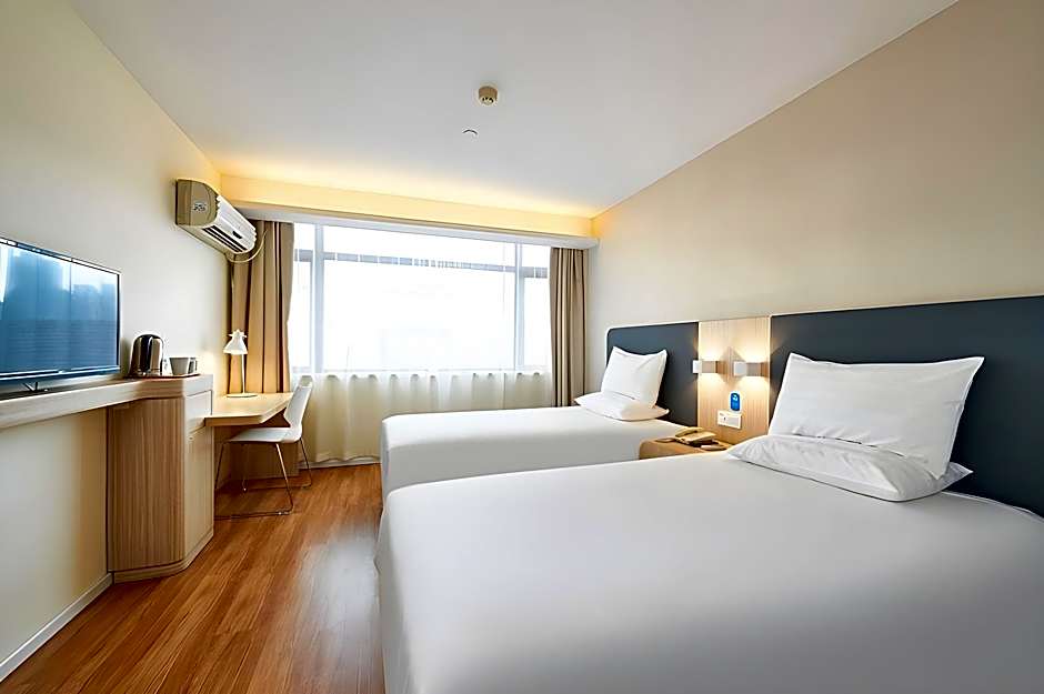 Hanting Hotel Fuzhou Wuyi Square