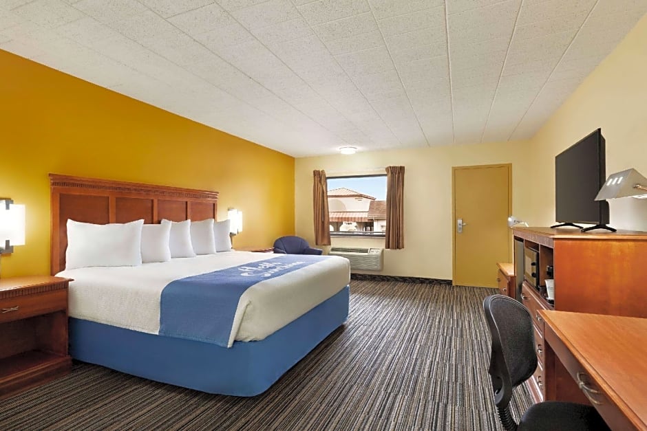 Days Inn by Wyndham Oak Ridge Knoxville