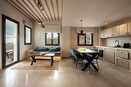 Estate Suite with Hot Tub