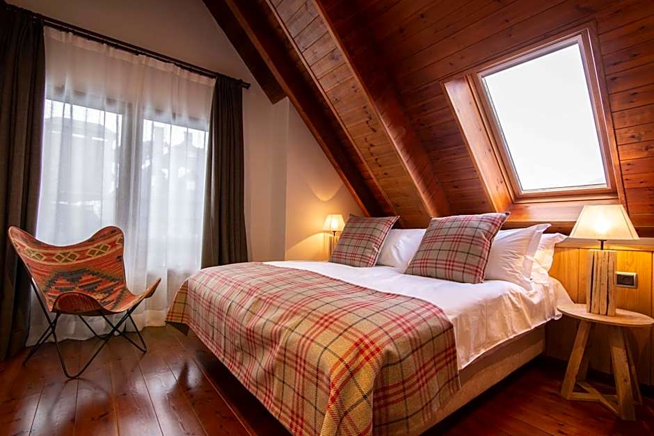 Eira Ski Lodge