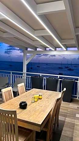 Walee Beach Penthouse by the sea, 2 bedrooms, pool