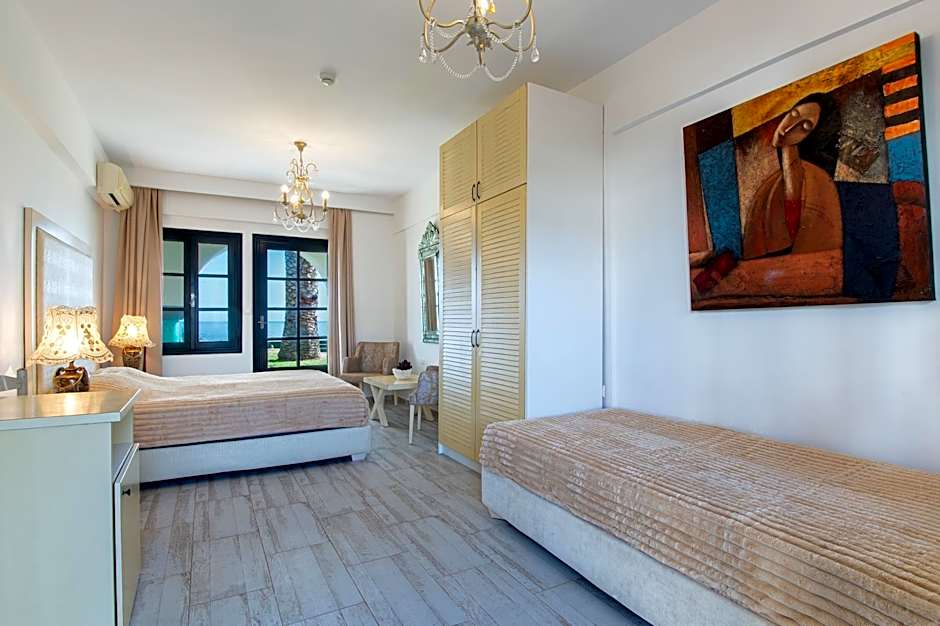 Assa Maris Beach Hotel