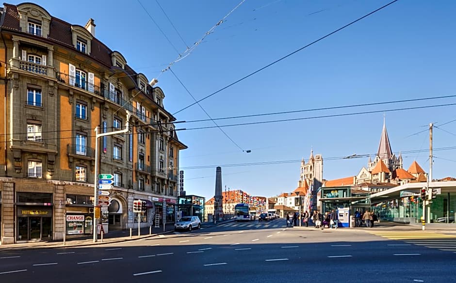 Swiss Wine Hotel & Bar By Fassbind