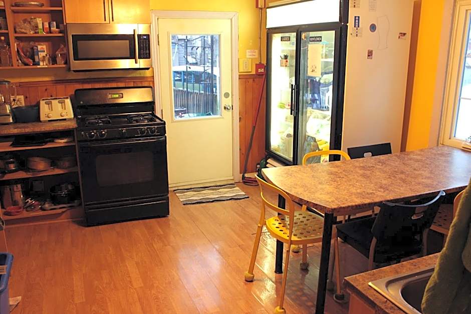 Ottawa Backpackers Inn