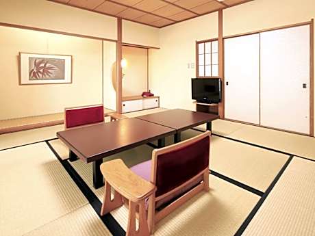 Japanese-Style Quadruple Room