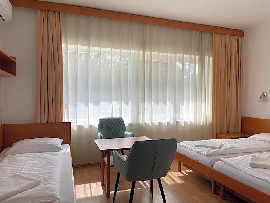 Hello Balcsi Apartmanház