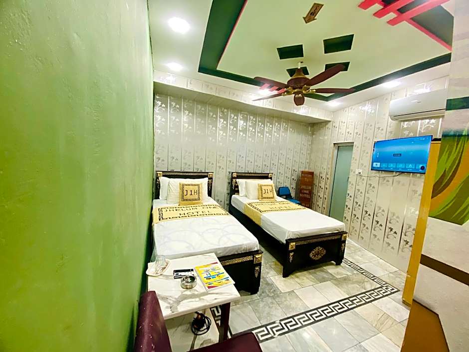 Jhelum One Hotel, Shandar Chowk Jhelum