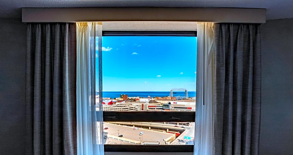 Radisson Hotel Duluth-Harborview