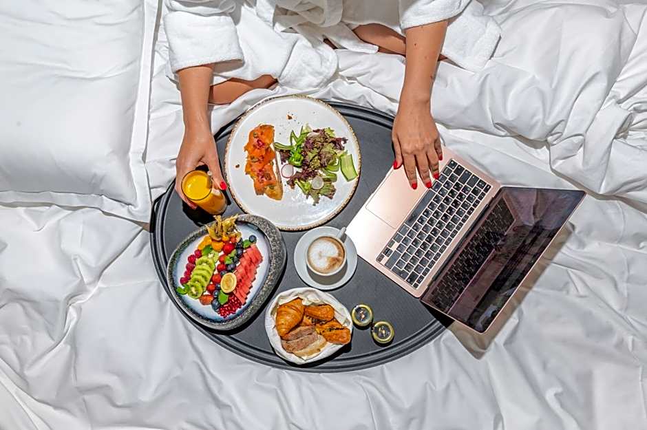 VIZUALIZA Residence Hotel by HMG