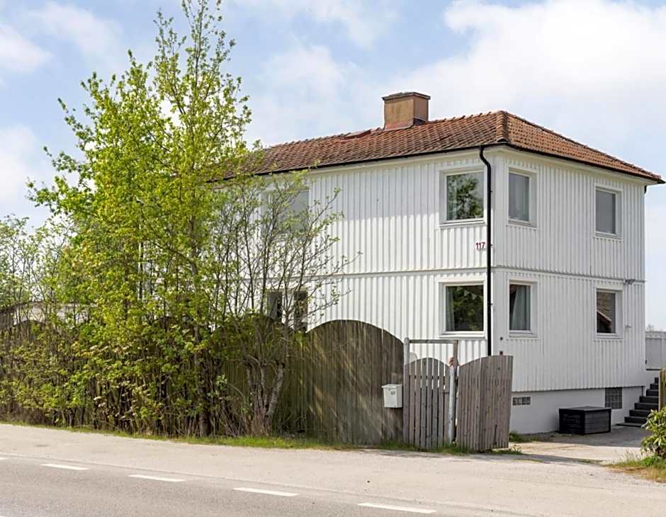 Comfortable guest rooms with fully equipped kitchen and cosy living room.