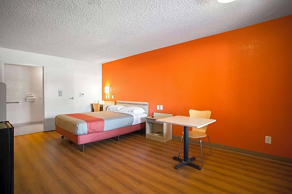 Motel 6 Kingman West