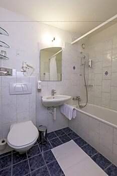 Apart-Hotel Zurich Airport