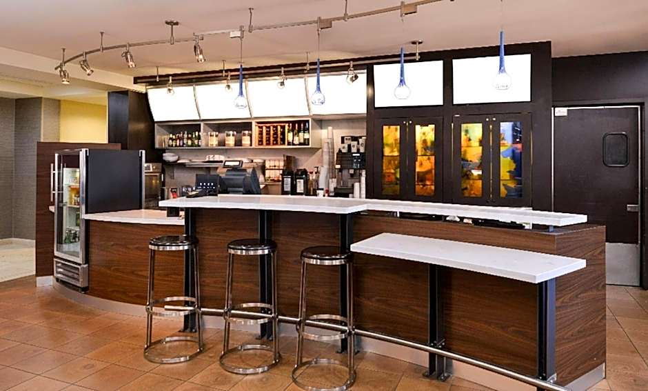 Country Inn & Suites by Radisson, Brown Deer - Milwaukee North