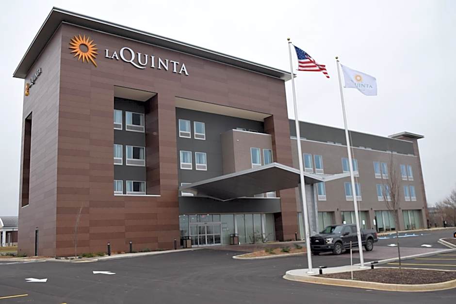 La Quinta Inn & Suites by Wyndham Louisville East