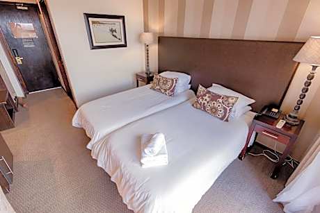 Standard Twin Room with Sea View