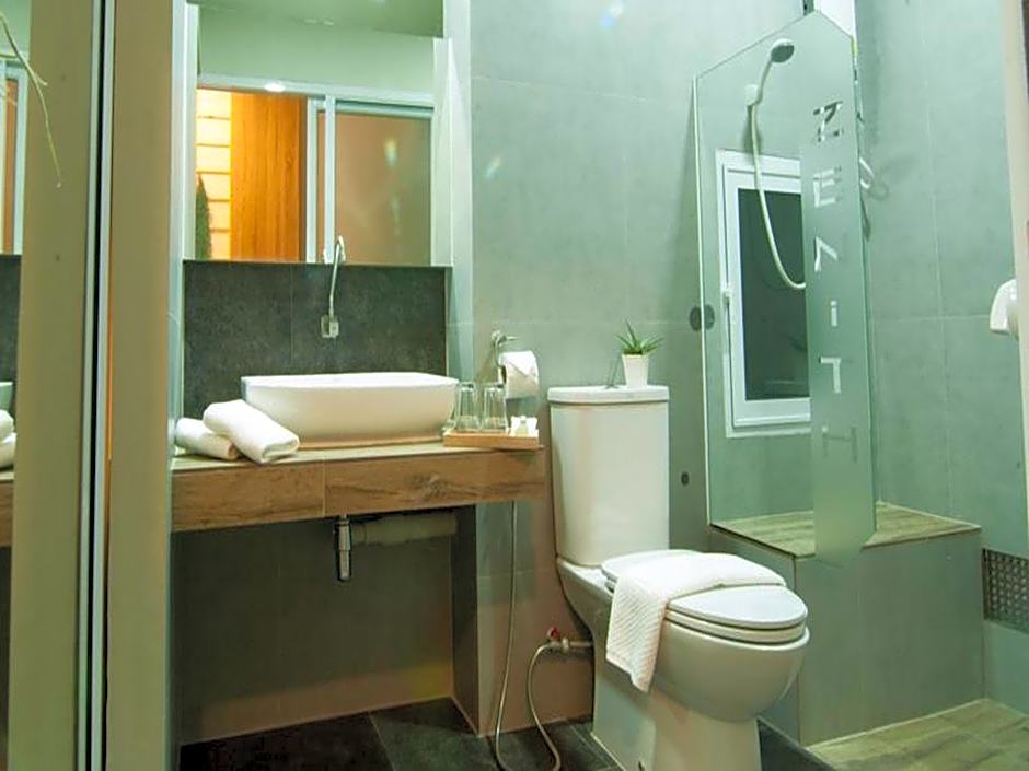 The Zenith Residence Hotel (SHA Extra Plus)