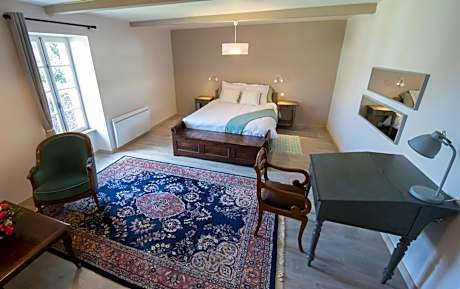 Deluxe Queen Room