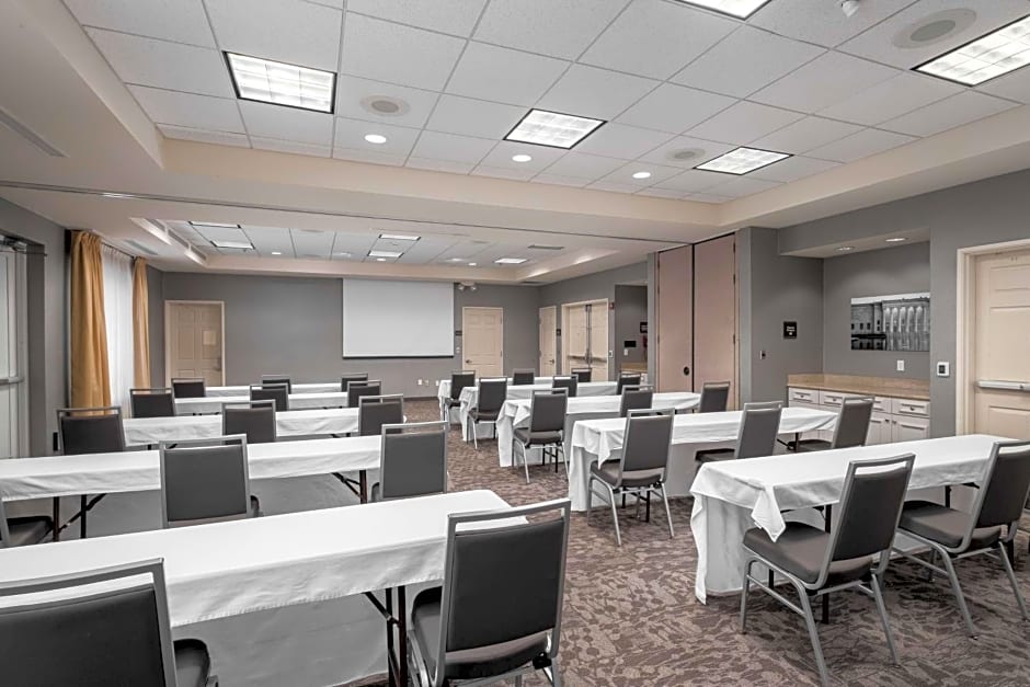 Hilton Garden Inn Overland Park