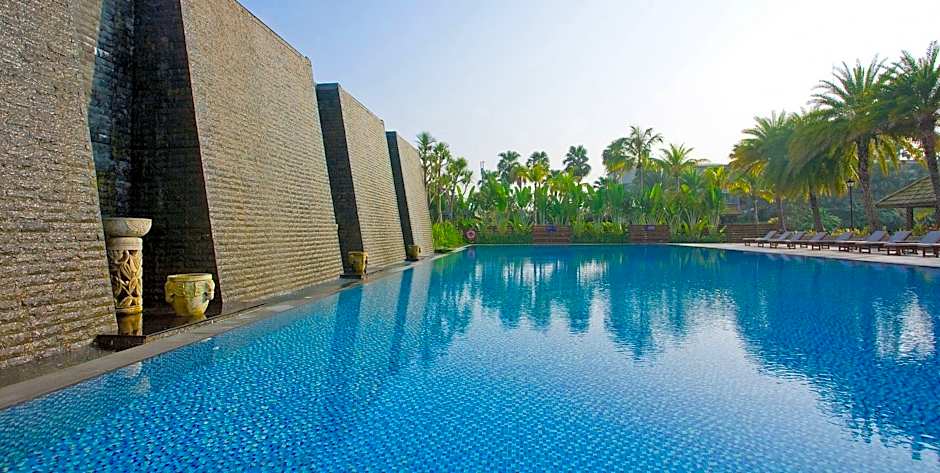 Queena Plaza Hotel