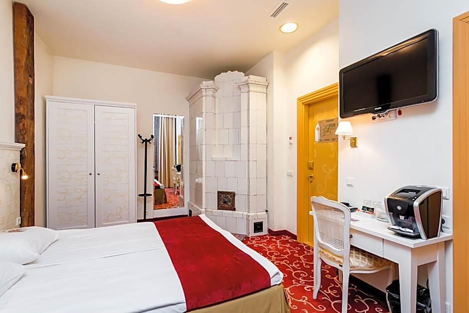 Meriton Old Town Garden Hotel