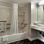 Howard Johnson by Wyndham Sacramento Downtown