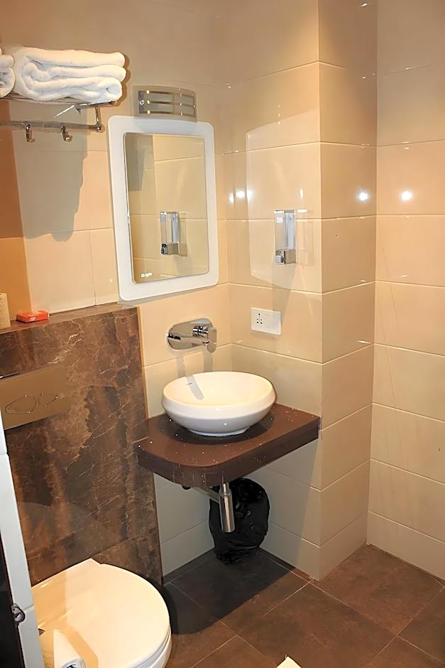 Hotel Urban Galaxy Near Golden Temple