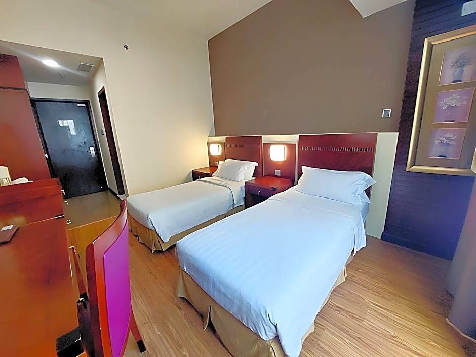 Celyn Hotel