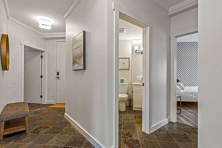 Mountain Vista Escape Downtown