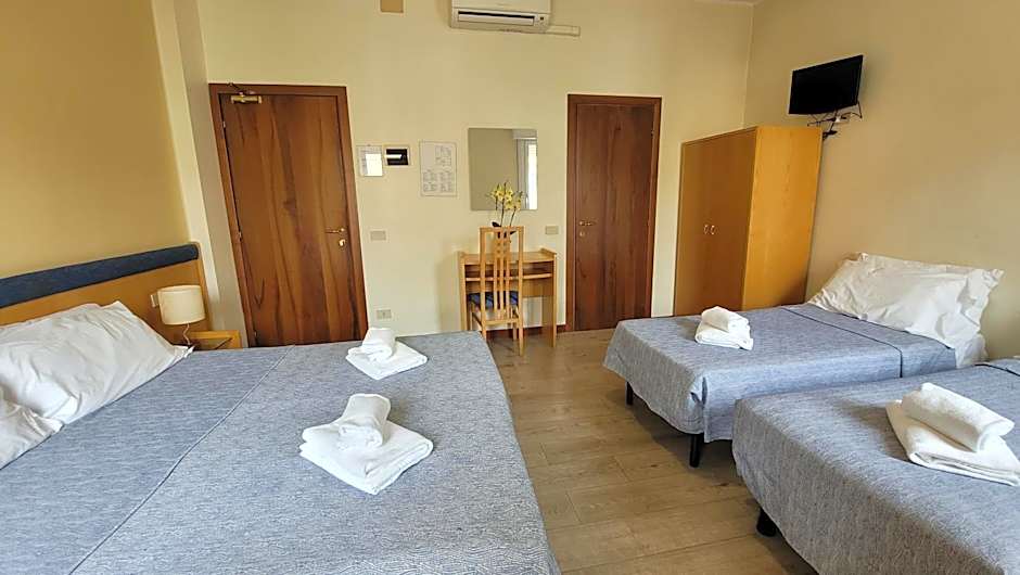 Photo 1 of 9 of Quadruple Room