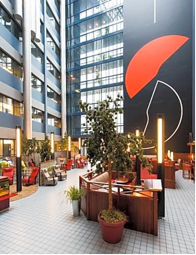 Skyline Airport Hotel