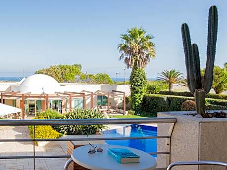 One-Bedroom Apartment with Partial Sea View - First Floor