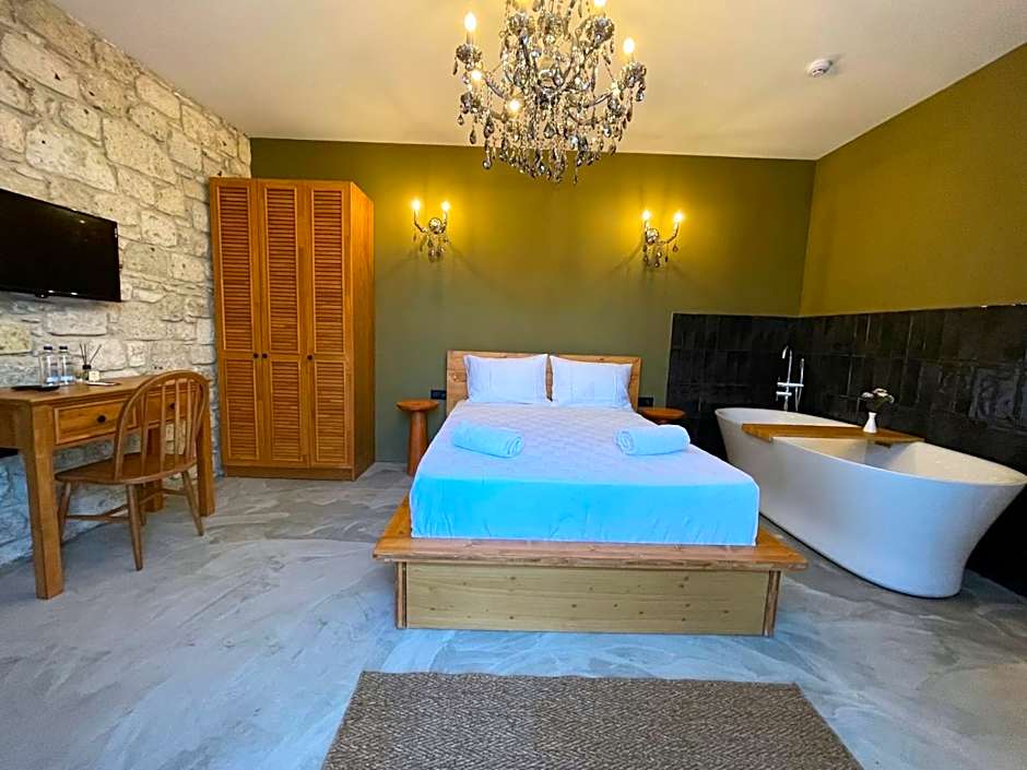 Rhea Alacatı Boutique Hotel